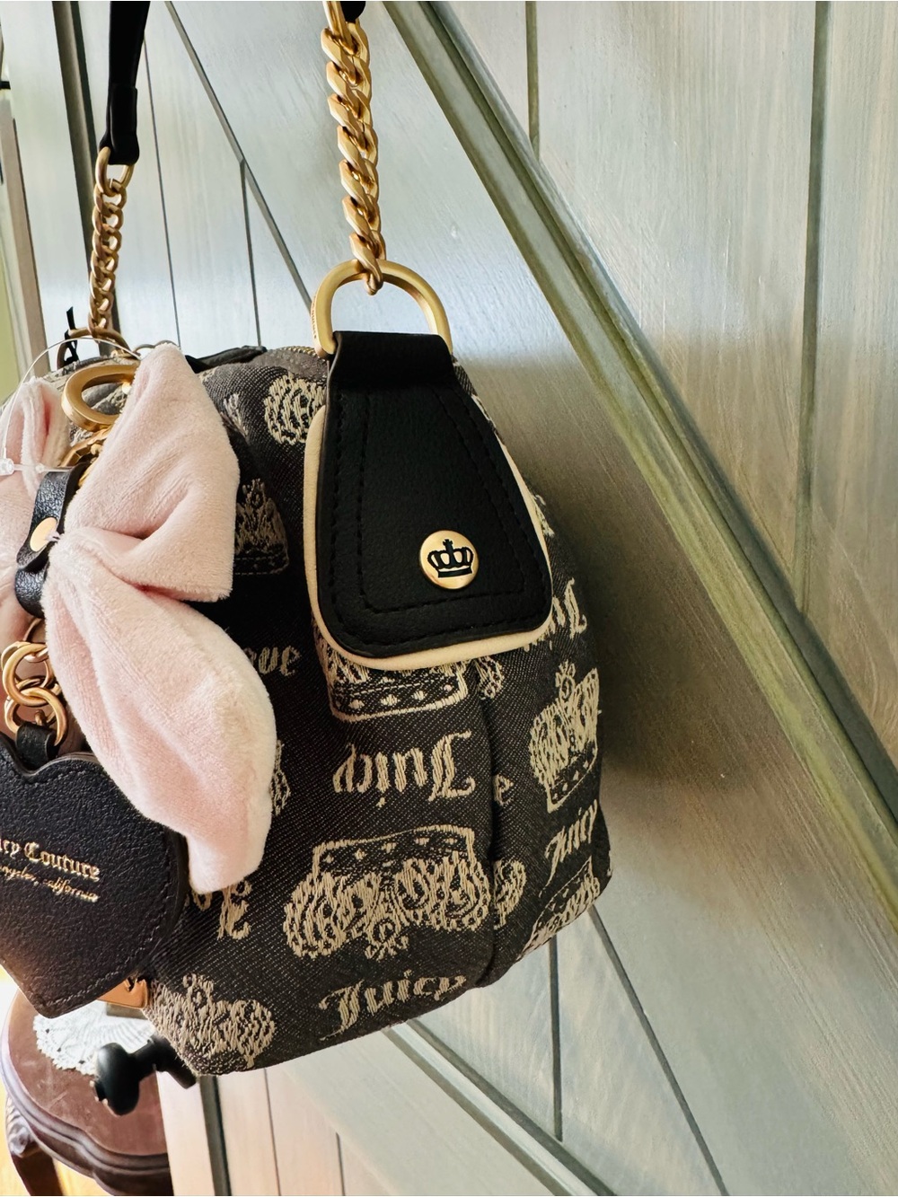 NWT Juicy Couture Black Logo Shoulder Bag with Pink Bow Charm - Picture 4 of 13
